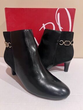 Impo Women’s Chic Neena Black Ankle Booties Zip-Up Gold Chain Heels Faux Suede 8